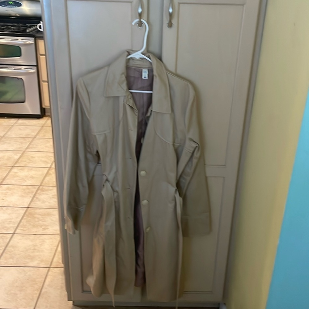 Old Navy tan/khaki lightweight trench coat